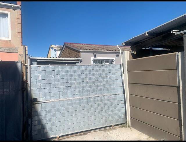 4 BEDROOM HOUSE FOR SALE IN BEACON VALLEY